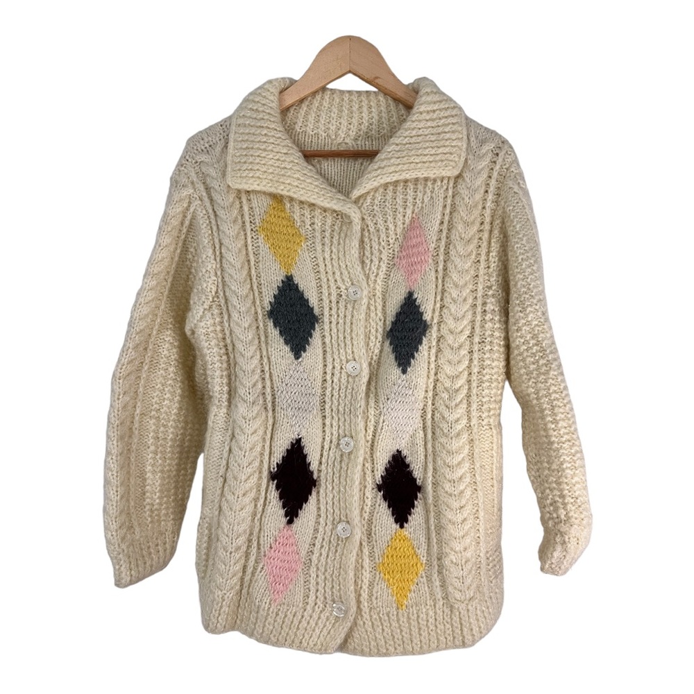 Vintage Handmade Argyle Cardigan 
See measurements, no sizing 
Fits like M